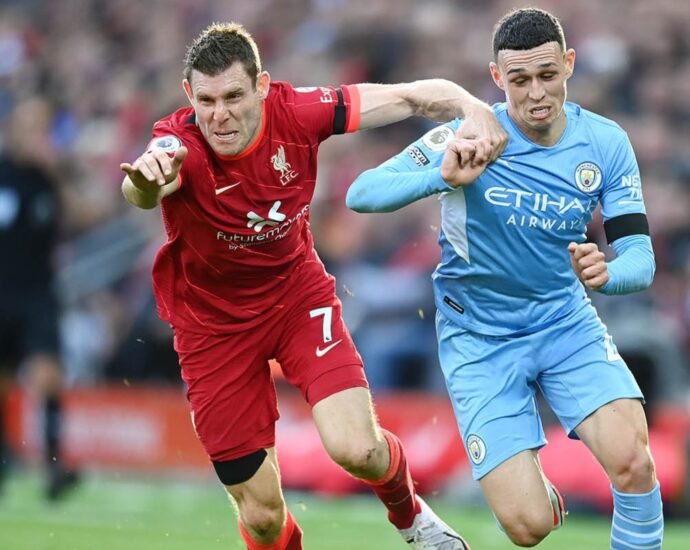 Man City Vs Liverpool match players struggling to get the football