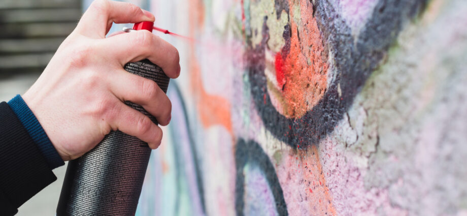 spray paint
