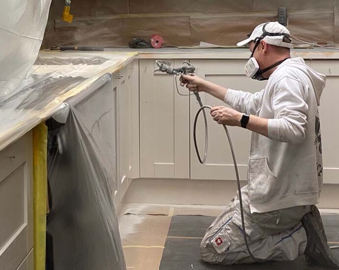 Kitchen-Spray-Painting